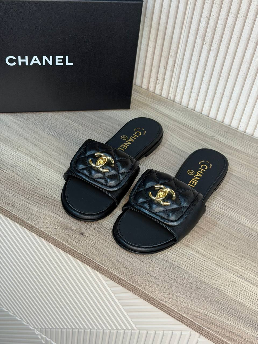 Шлепанцы CHANEL