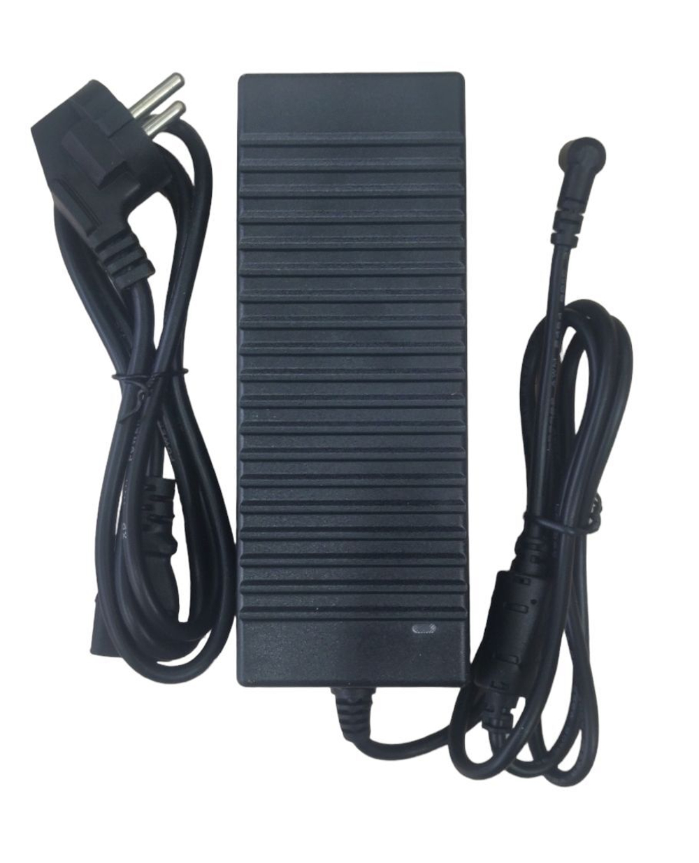 Блок питания LP410 12В, 10A адаптер 220 -12V/10A, шнур 1 м, штекер 5.5*2,5 мм