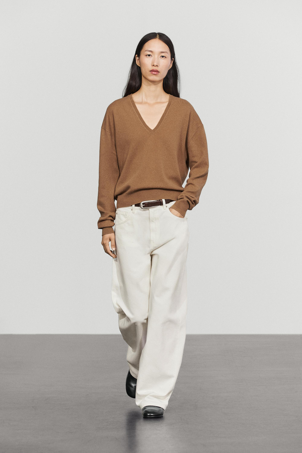 Massimo Dutti Свитер из смесовой шерсти с V-вырезом, цвет верблюжьей шерсти