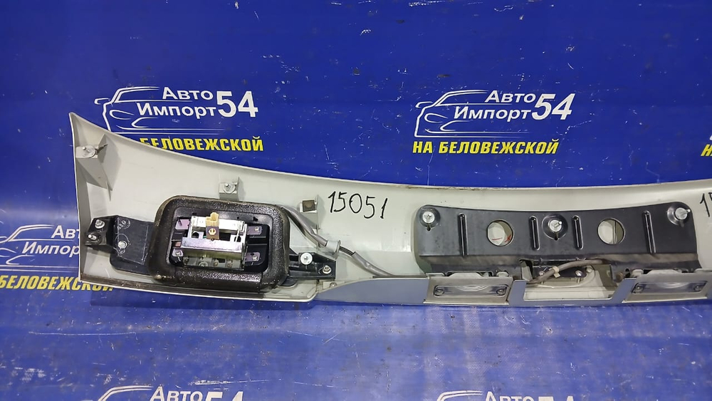 Вставка в багажник центральная SUBARU LEGACY 2003-2006