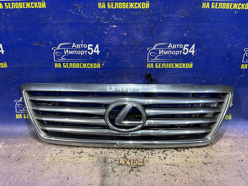 Решетка радиатора LEXUS LX470 2004