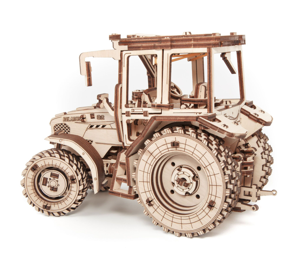 Сборная модель деревянная 3D EWA Трактор Беларус 82