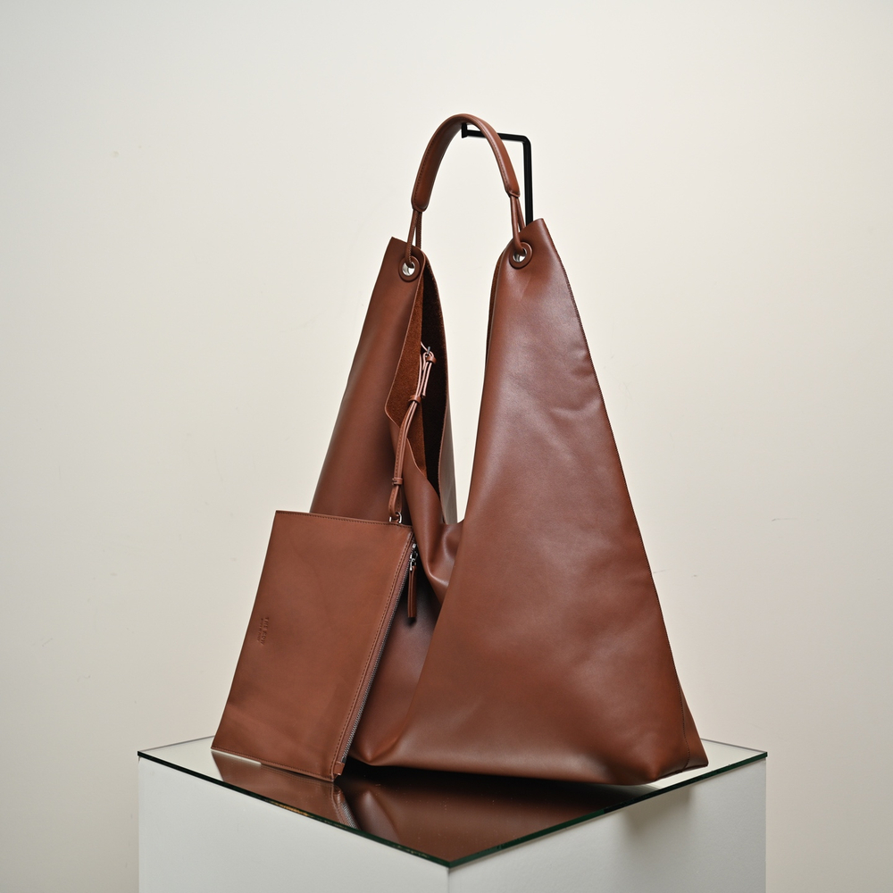 Женская сумка The Row Bindle 3 — коньячная — фото 2