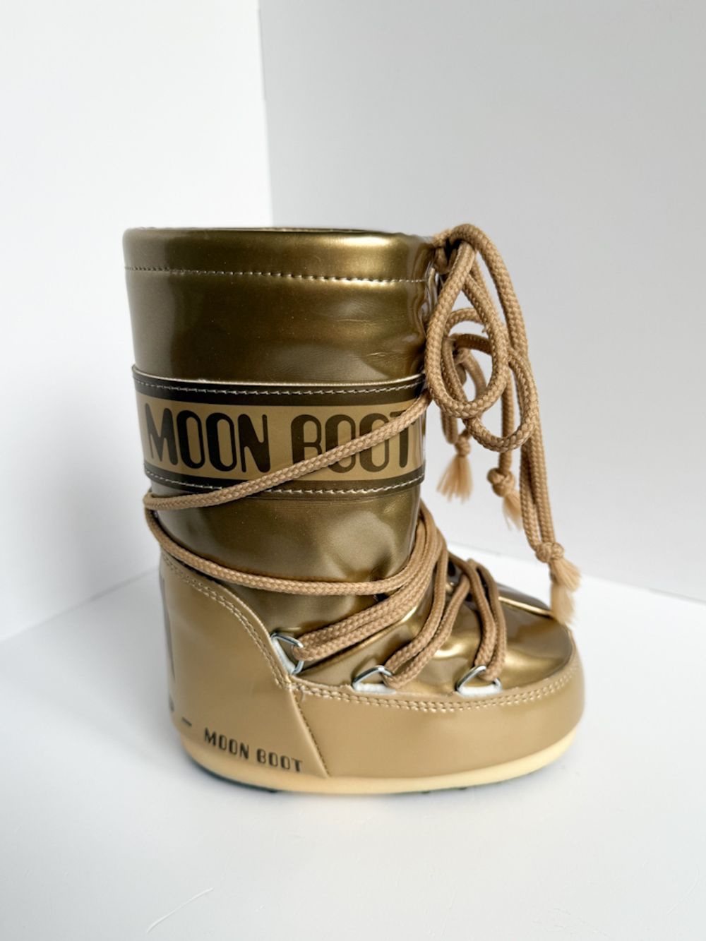 Новые дутые сапоги Moon Boot, 23