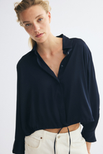 Атласная рубашка со стяжкой - H&M