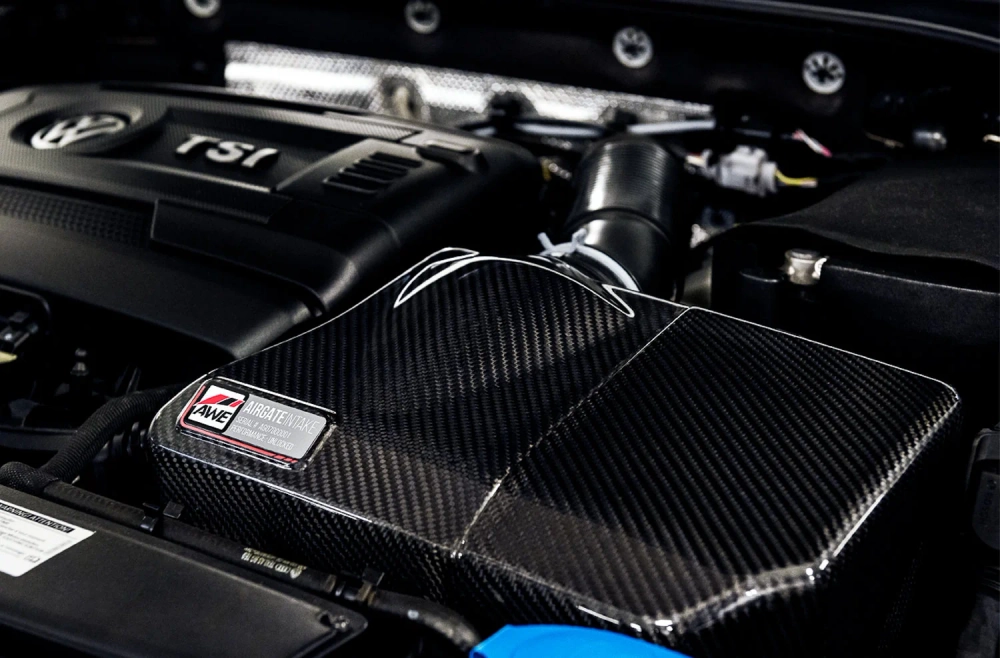 Система холодного впуска AWE Audi/VW MQB (1.8T/2.0T) AirGat Carbon Intake - With Lid