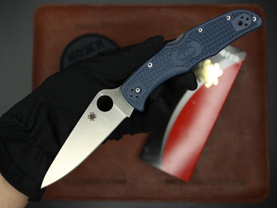 Складной нож Spyderco Endura C10FPNB20CV c клинком из стали CPM 20CV, рукоять FRN
