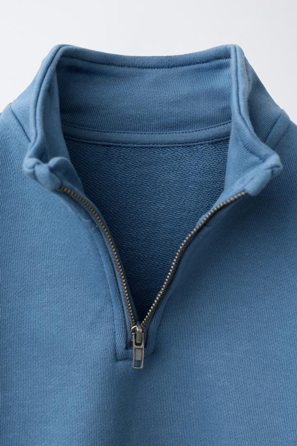 ZARA ТОЛСТОВКА С ВОРОТНИКОМ-СТОЙКОЙ, УТИНО-СИНИЙ