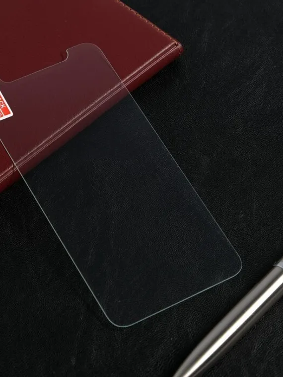 Защитное стекло 2.5D LuazON для iPhone Xr/11 (6.1")