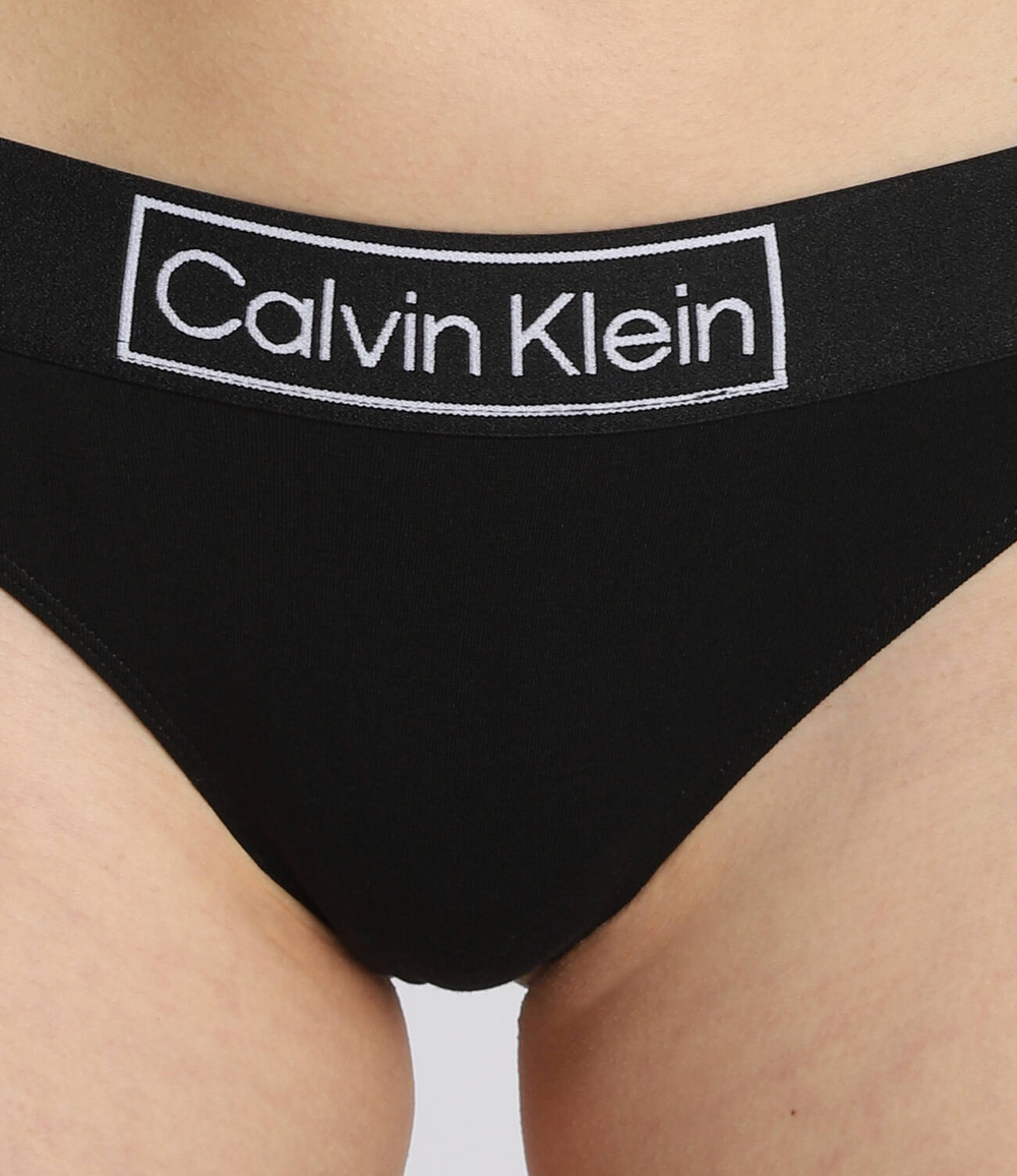 стринги Calvin Klein Underwear - черный(000QF6774E)