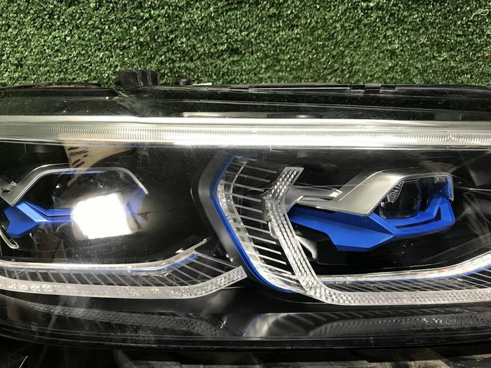 Фара правая BMW X7 G07 (2019-2022) Laser