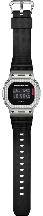 Мужские наручные часы Casio G-Shock GM-5600M-1