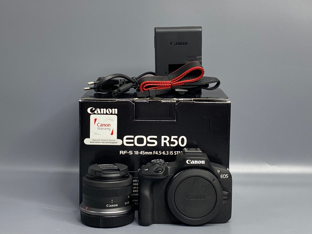 Canon EOS R50 + RF-S 18–45mm IS STM Kit