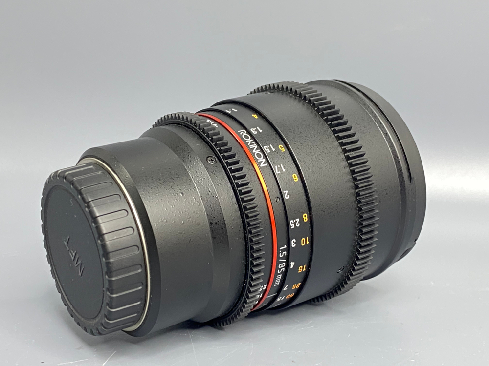 Rokinon 85mm T1.5 AS IF UMC II MFT