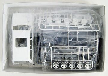Сборная модель 1/24 Aoshima Mitsubishi Pajero V43W Super Exceed '91