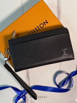 Кошелек черный от Louis Vuitton BP5-525739