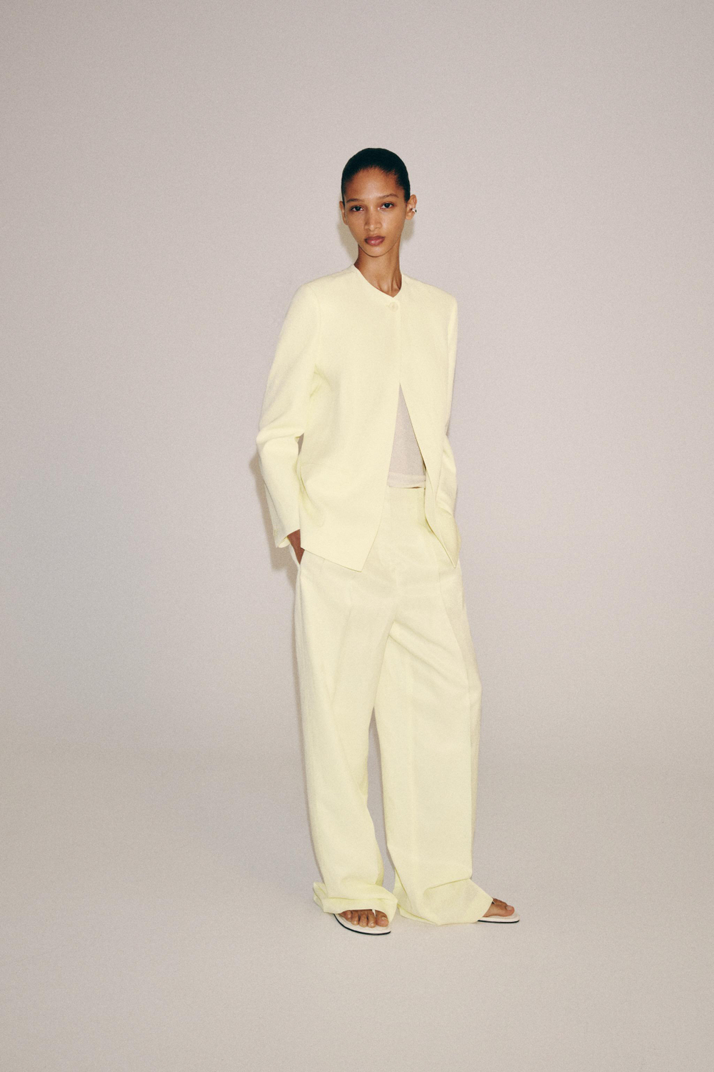 БРЮКИ С ЗАЩИПАМИ — ZW COLLECTION — ZARA