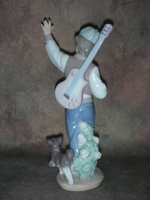 Статуэтка. Фарфор. Мальчик с гитарой и щенком. Lladro. Испания