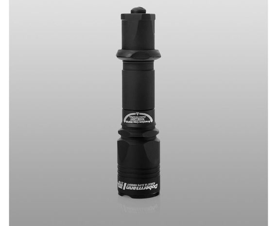 Тактический фонарь Armytek Dobermann Pro теплый свет