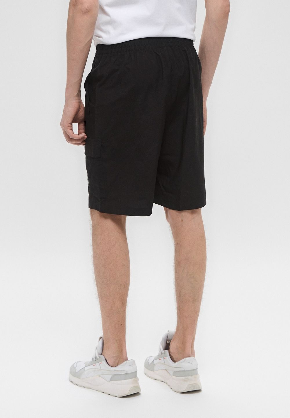 Шорты спортивные мужские PUMA ESS No. 1 Logo Woven Cargo Shorts 9"