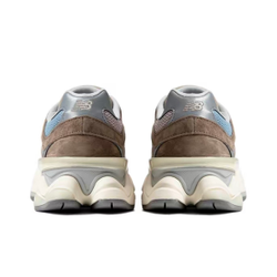 alt="Кроссовки New Balance 9060 Mushroom арт. U9060MUS вид сзади"