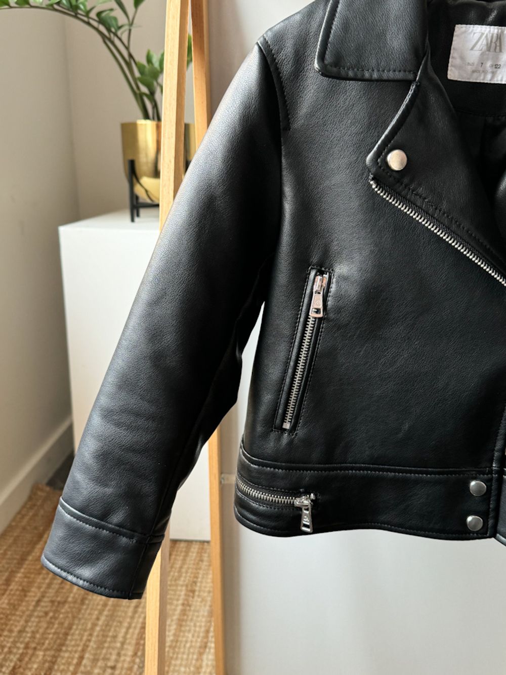 Куртка косуха из искусственной кожи Zara, 122