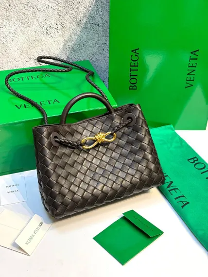Сумка Bottega Veneta Andiamo коричневый