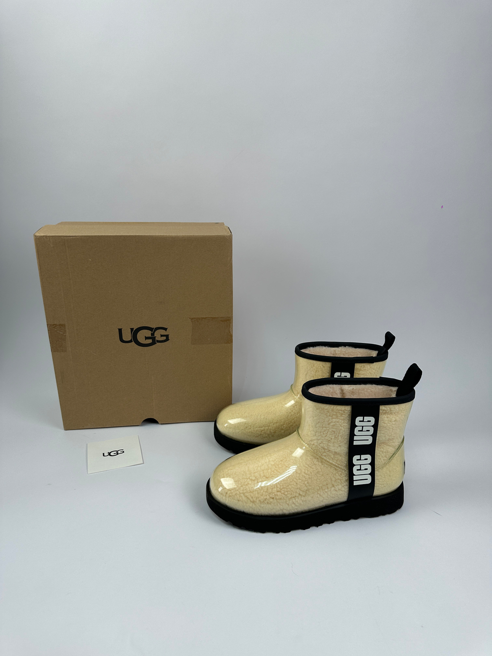 Ботинки UGG