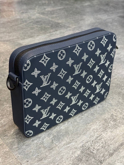 Сумка через плечо/мессенджер Louis Vuitton Trio