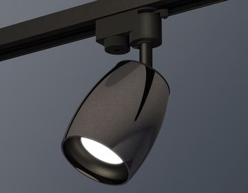 Комплект трекового однофазного светильника 1* MR16 GU5.3 XT1123001 DCH/SBK чёрный хром/чёрный песок (A2521, C1123, N7021) Ambrella