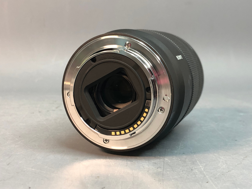 Sony E 18-135mm F3.5-5.6 OSS вмятина