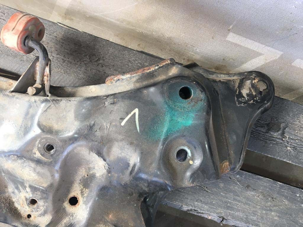 Подрамник 624002T100 KIA Optima 3 без дефектов 624002T100