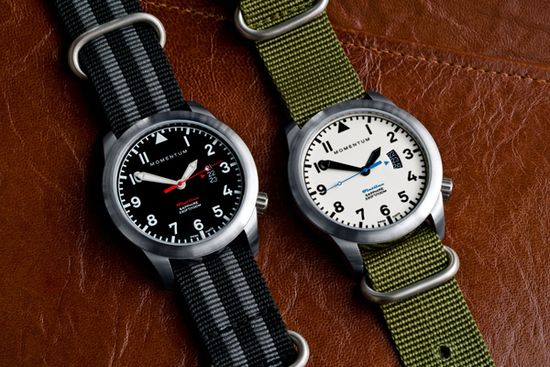 Часы для спорта Momentum Flatline Field 1M-SP18LS7G (нато, сапфир)