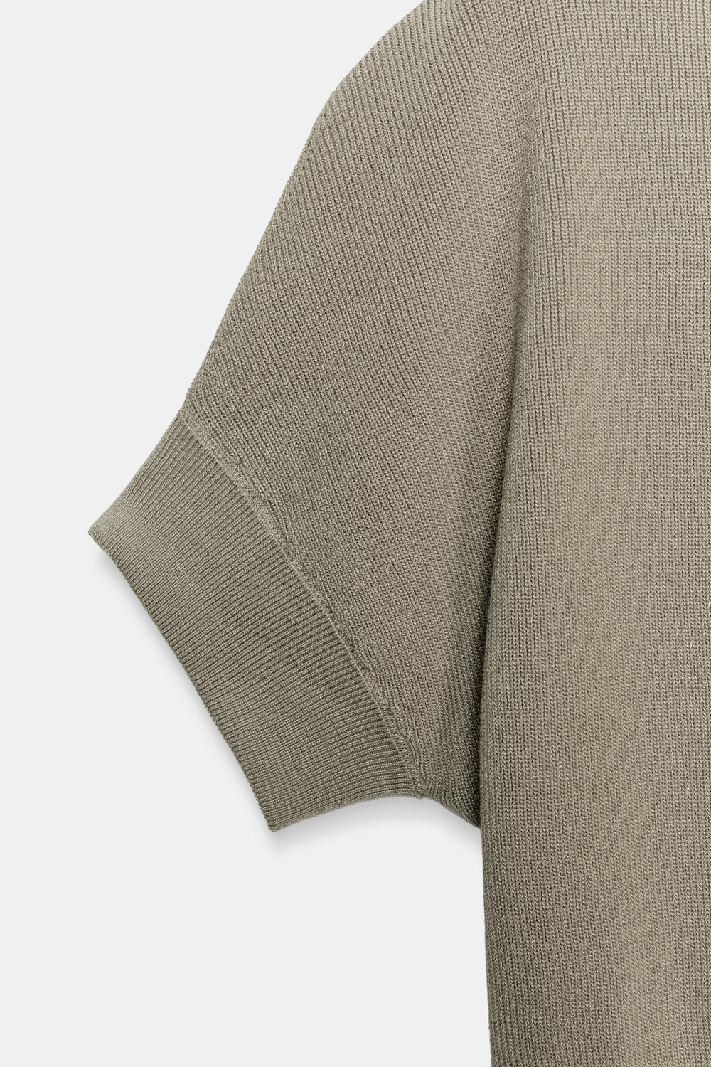 ZARA ТРИКОТАЖНЫЙ ТОП С ОБЛЕГАЮЩИМ ПОДОЛОМ, КАМЕННО-СЕРЫЙ