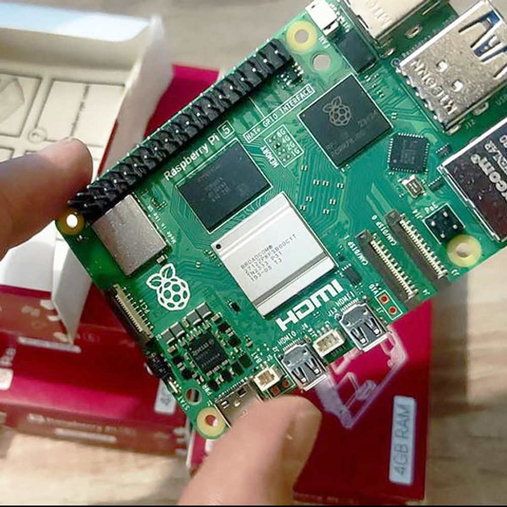Компьютер Raspberry Pi 5 - 4ГБ