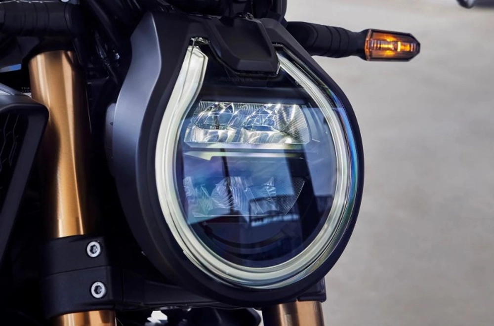 HONDA CB650R E-Clutch 2026