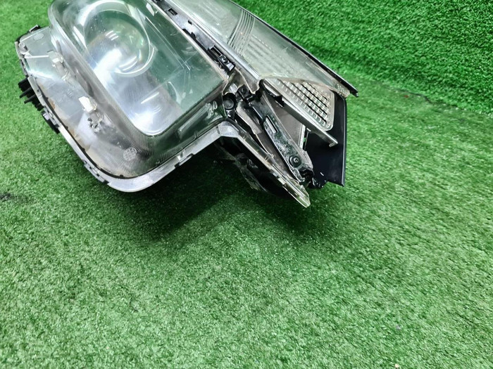 Фара правая Kia Seltos (2019-2022) галоген