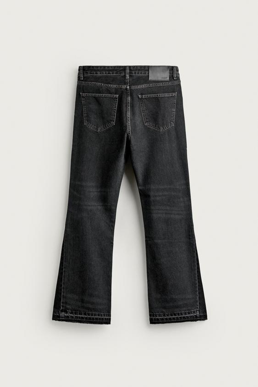 ZARA РАСКЛЕШЕННЫЕ ДЖИНСЫ С РАЗРЕЗАМИ, УГОЛЬНЫЙ