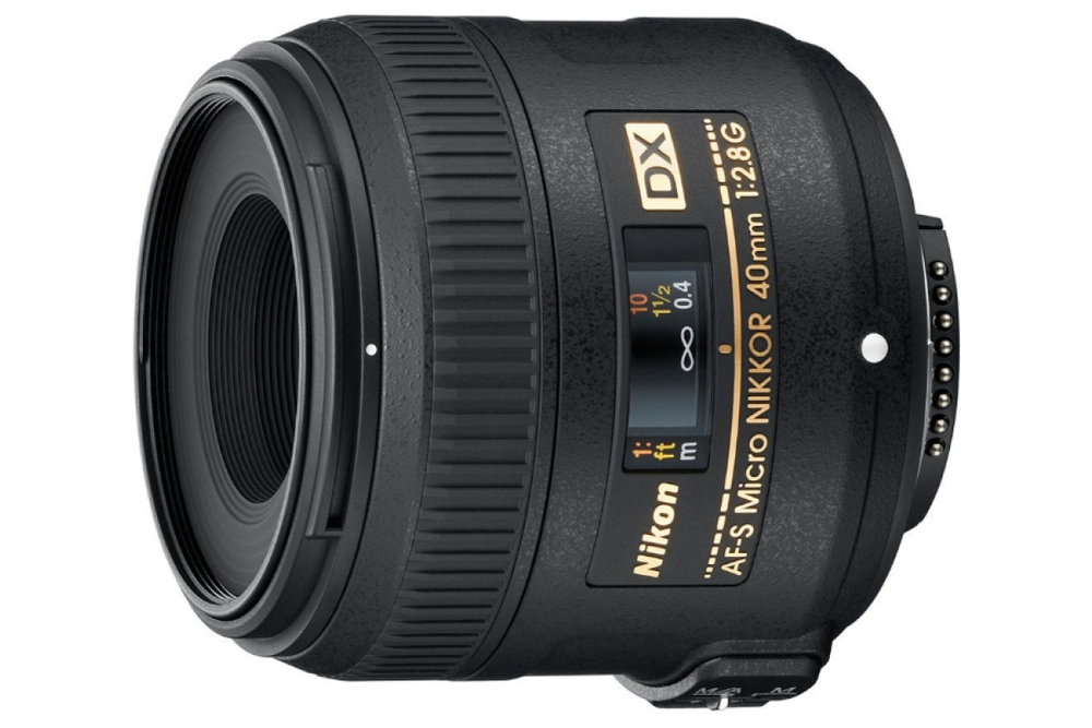 Объектив Nikon 40mm f/2.8G AF-S DX Micro Nikkor