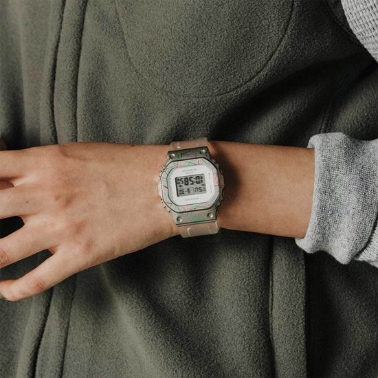 Наручные часы Casio G-Shock GM-S5640GEM-7DR