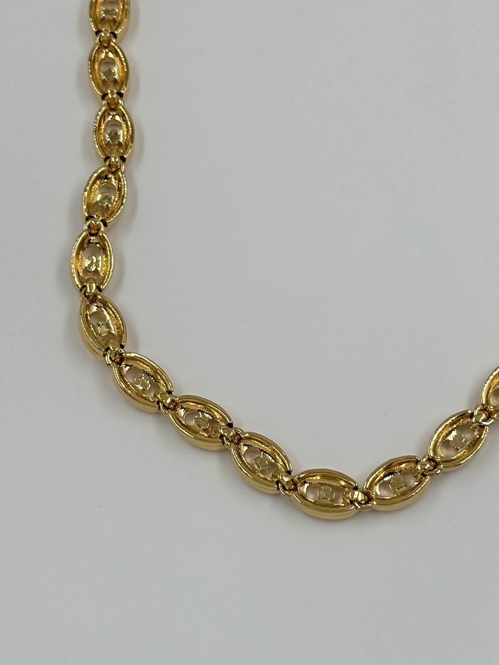 Цепь Nina Ricci