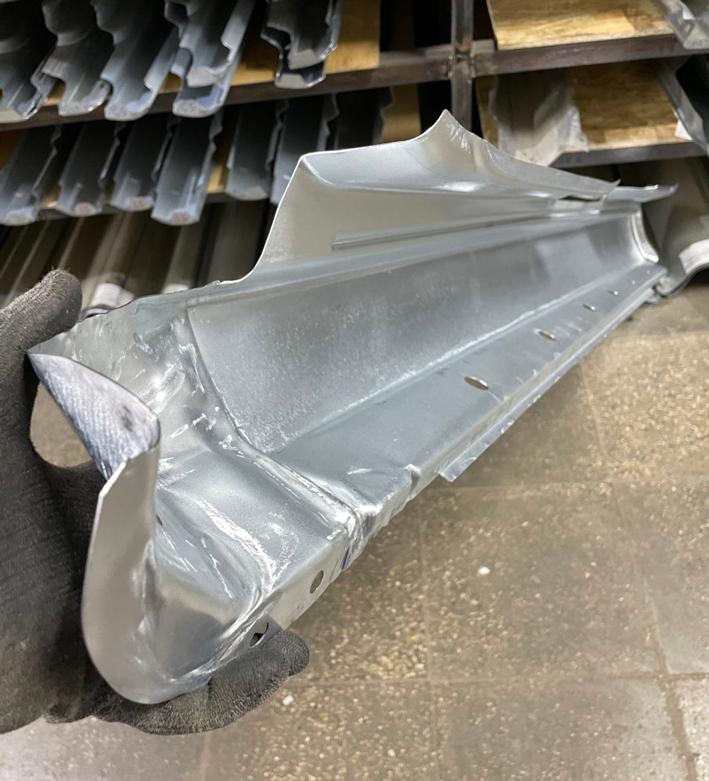 Порог правый Mazda 6 GG 2002-2008 (Klokkerholm)