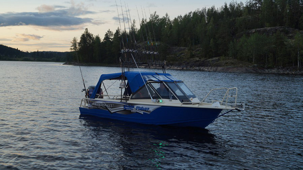 Алюминиевая моторная лодка Berkut L-Fisher