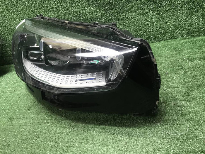 Фара правая Mercedes S W223 (20-нв) Digital Light