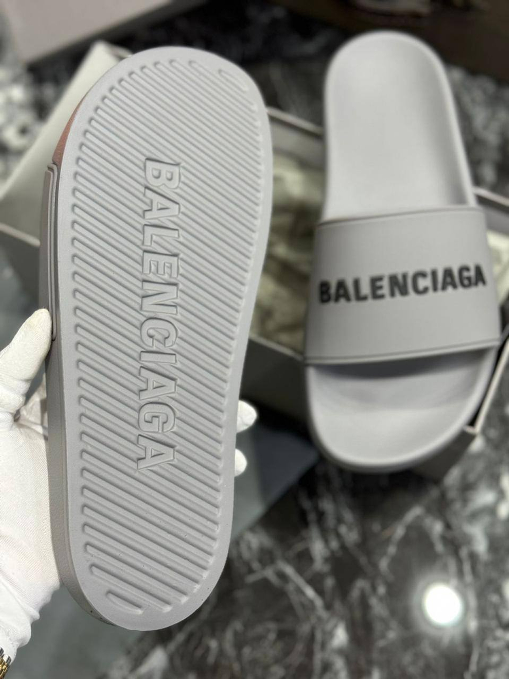 Шлепанцы Balenciaga