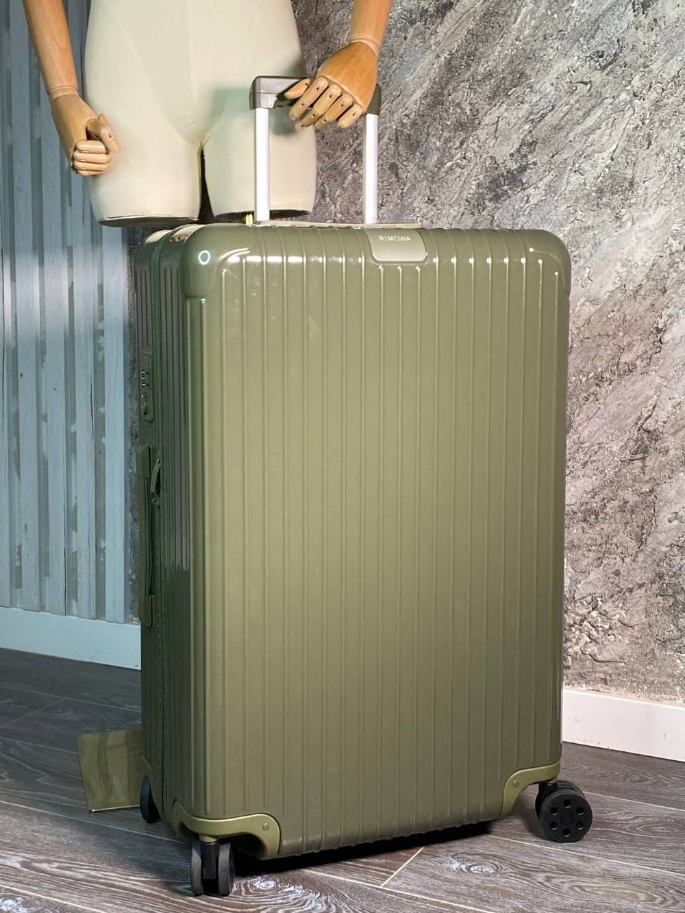 Чемодан Rimowa