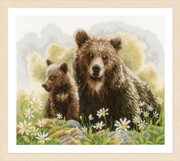 Набор для вышивания нитками Lanarte, Bears in the woods, 45х34 см