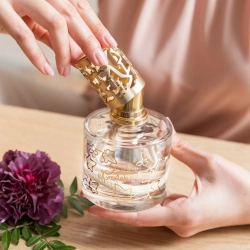Maison Berger Paris Набор ароматической лампы Лолита + ароматическое масло Лолита Лемпика 250 мл. EAN 3127290047502
