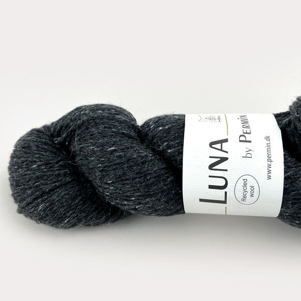 Пряжа Permin (Пермин) Luna / уп.10 мот. по 50 г, 175 м, 889000.889001