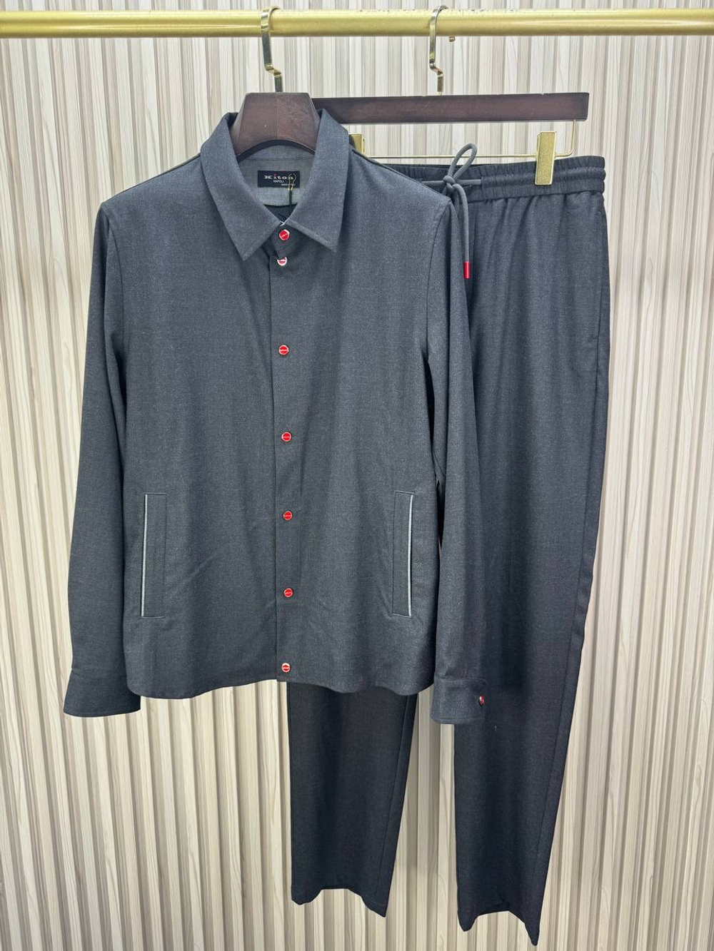 Прогулочный костюм Kiton